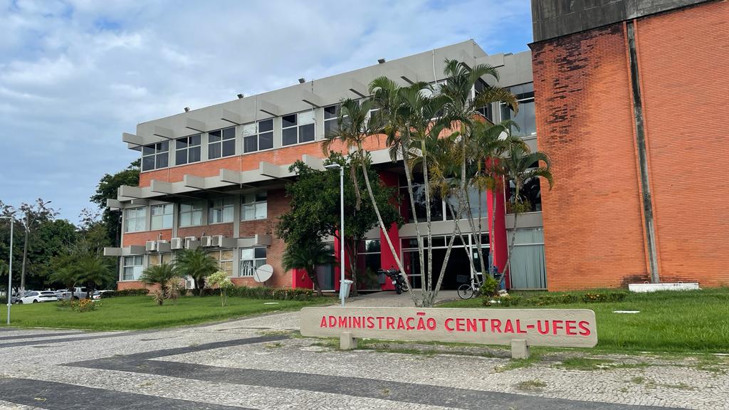 Ufes aprova cotas para pessoas trans na graduação
