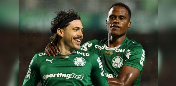 Maurício brilha e Palmeiras vence Coritiba no Brasileirão