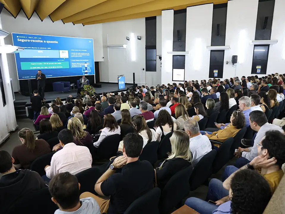 TCE-ES capacita municípios para mudanças da Reforma Tributária