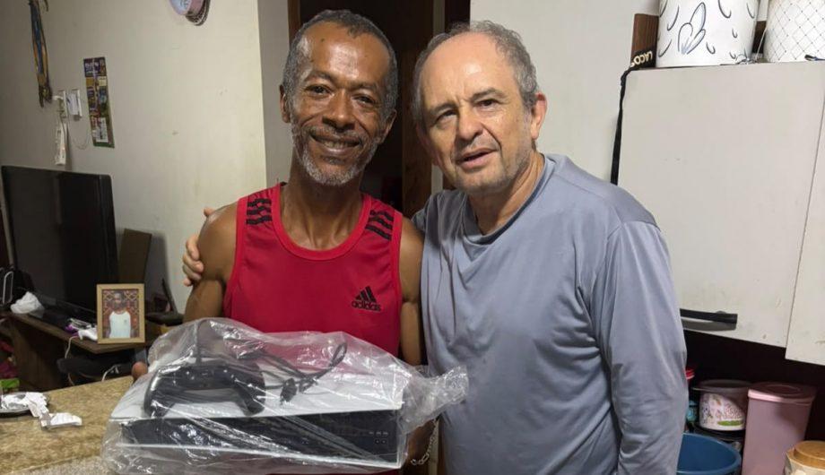 Videogame recolhido por engano no lixo é devolvido à família em Cachoeiro