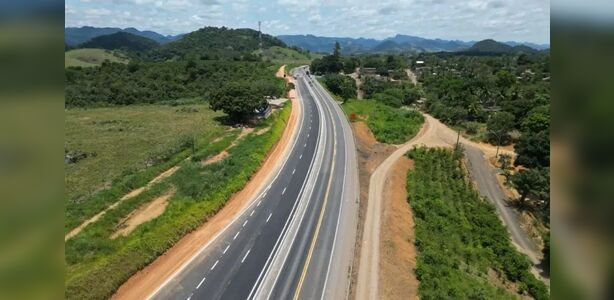 Trecho da BR-101 na Serra durante obras de duplicação, conforme foto da Ecovias Capixaba