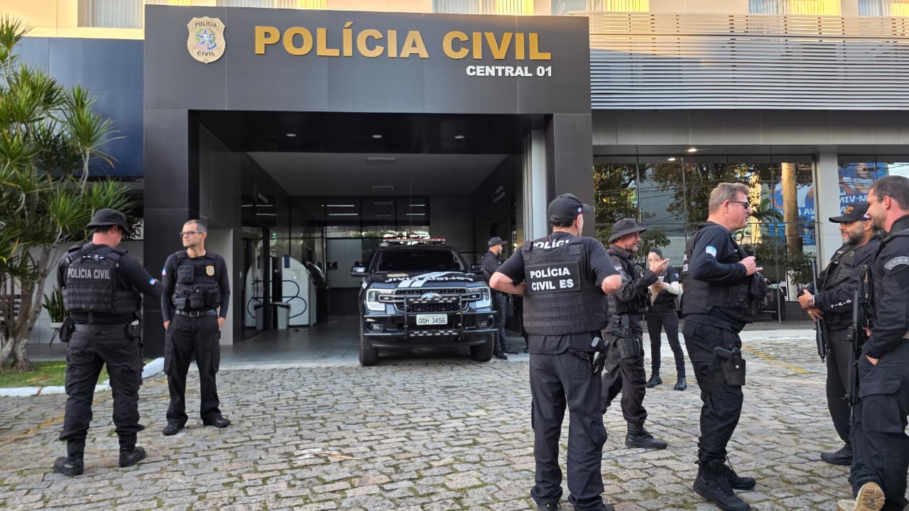 Polícia Civil fiscaliza lojas e mira celulares roubados na Grande Vitória