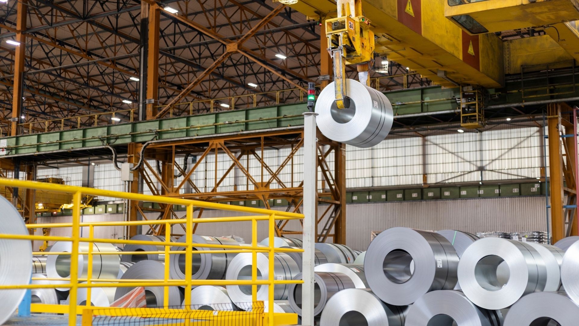 ArcelorMittal anuncia investimento de até R$ 5 bi em Tubarão, na Serra
