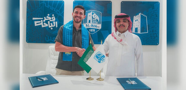 Atacante de Mucurici assina com clube saudita que já enfrentou