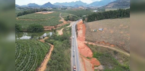Vista da BR-101 em trecho de rodovia no Espírito Santo