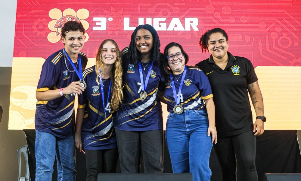 Escola do campo de Cariacica sobe ao pódio na Olimpíada de Robótica