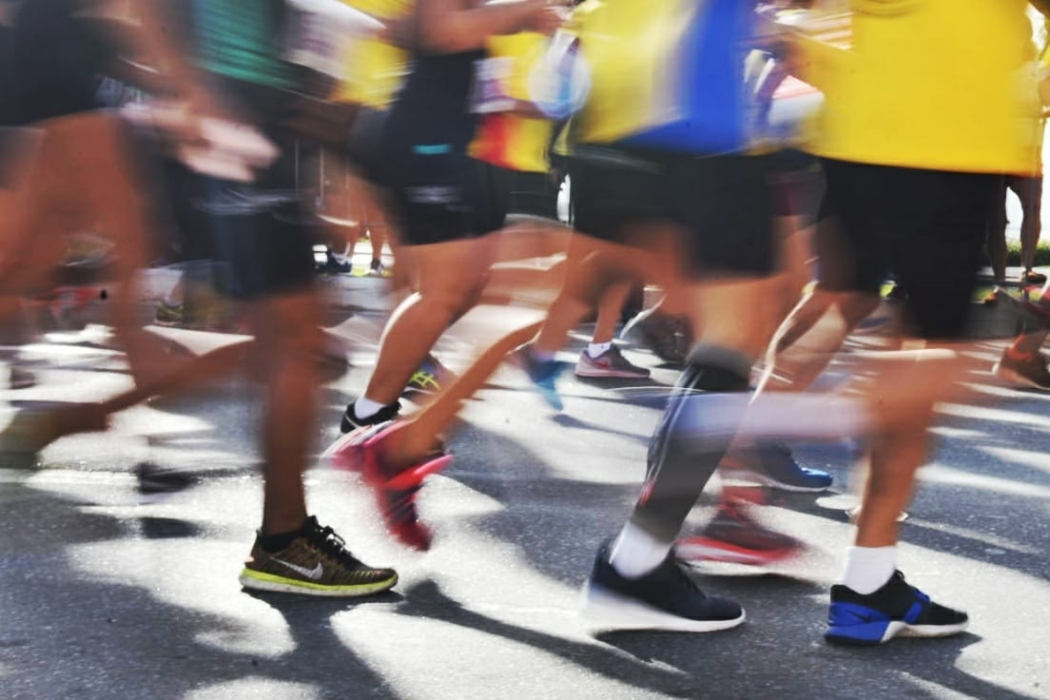 Dez Milhas Garoto 2026 bate recorde e vira corrida internacional