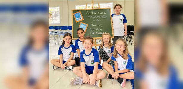Santa Teresa recebe Selo Ouro do MEC em alfabetização