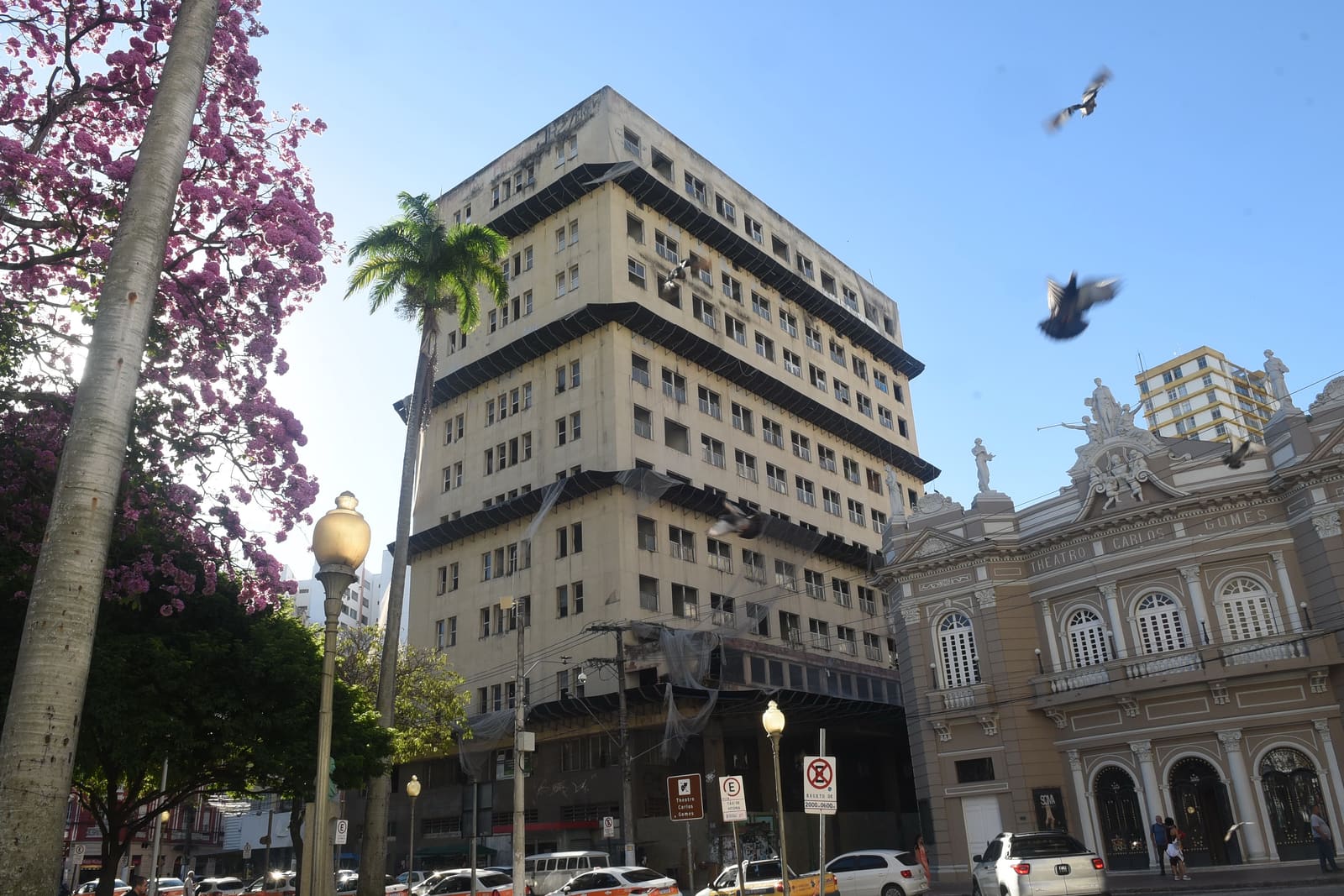 Prédio do antigo IAPI vira moradia popular no Centro de Vitória