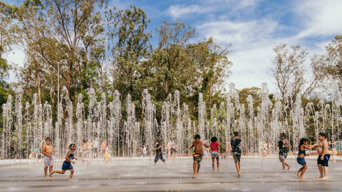 Fontes interativas em SP e NY: guia de calor pode inspirar o ES