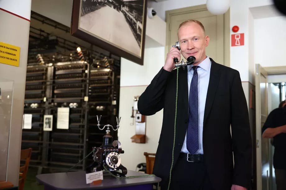 Finlândia encerra serviços de telefonia fixa após 150 anos