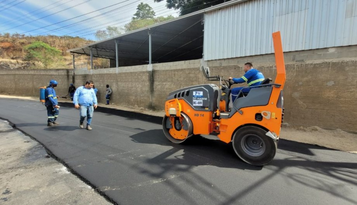 Cachoeiro de Itapemirim inicia recapeamento de 68 ruas